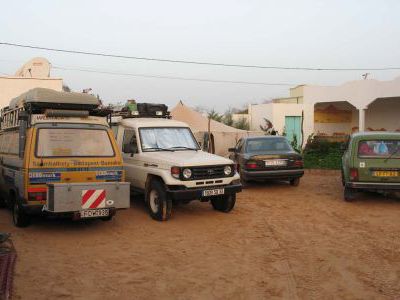 В кемпинге . Столица Мавритании город Нуакшот.