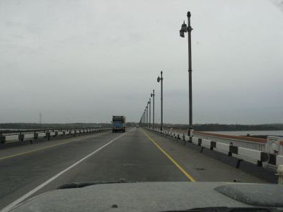 Самый длинный мост в России - около 2,5км.