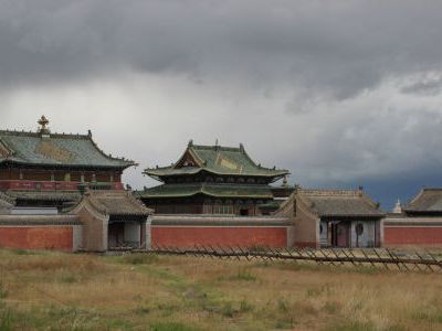 Комплекс древних храмов буддизма в Хархорине.