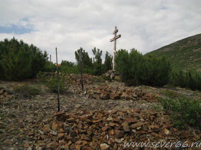 Крест на лагерном кладбище прииска